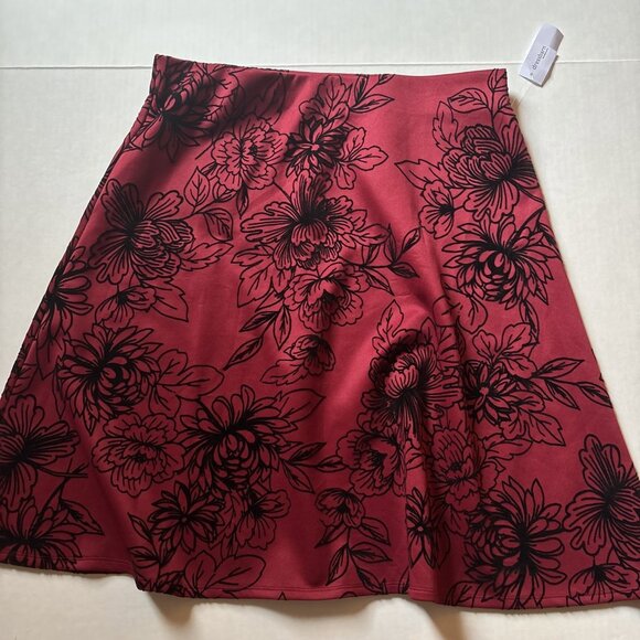 New Roz & Ali Red & Black Floral Skirt Size Large Holiday Party - Picture 2 of 7